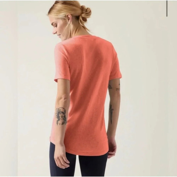 Athleta Women's Breezy Scoop V-Neck Tee Coral Size Medium Relaxed Fit Top - Picture 3 of 9